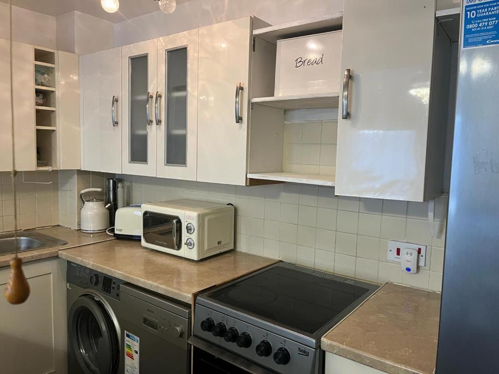 London 1 Bed Cosy House Apartment Norwood Luaran gambar